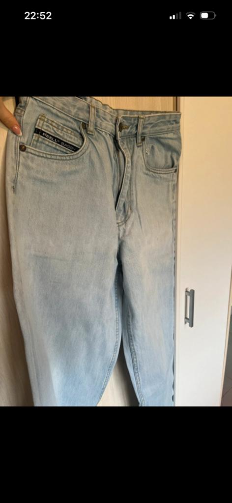 Pantalons en jean, Enlèvement ou Envoi, Comme neuf, Bleu, W28 - W29 (confection 36)