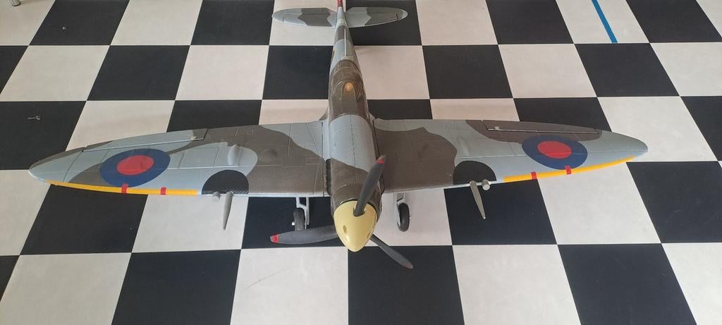 Fms spitfire 1400, Hobby en Vrije tijd, Ophalen
