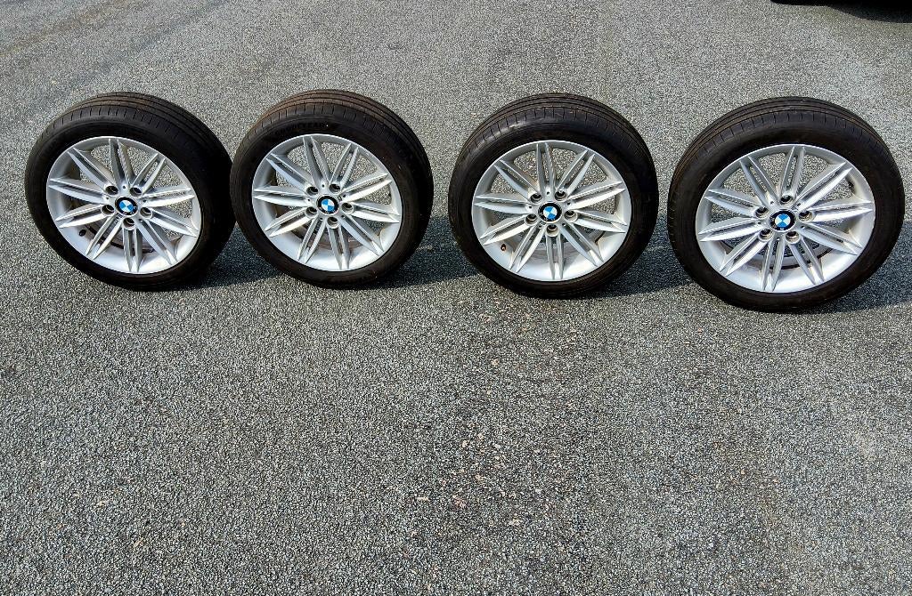 Jantes originales "M" BMW série 1 avec pneus été 17", Autos : Pièces & Accessoires, Pneus et Jantes, Pneus été, 17 pouces, Enlèvement