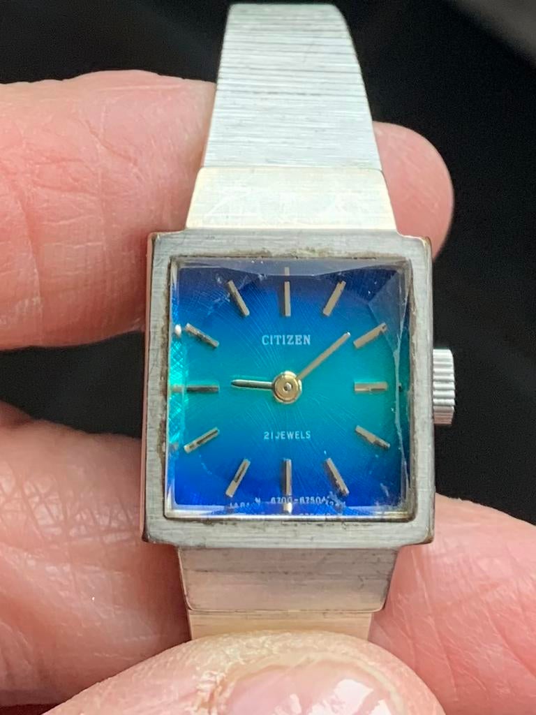 Montre dame vintage 1970, Bijoux, Sacs & Beauté, Montres | Femmes, Enlèvement, Comme neuf