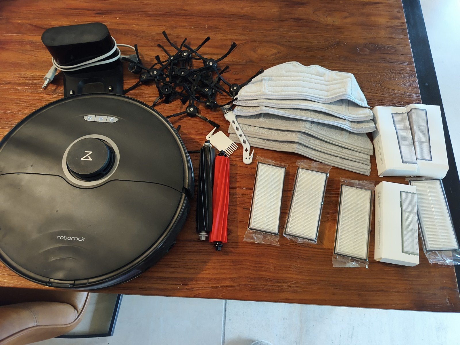 Roborock S8 robotstofzuiger + reserve onderdelen, Ophalen, Overige merken, Gebruikt, Robotstofzuiger