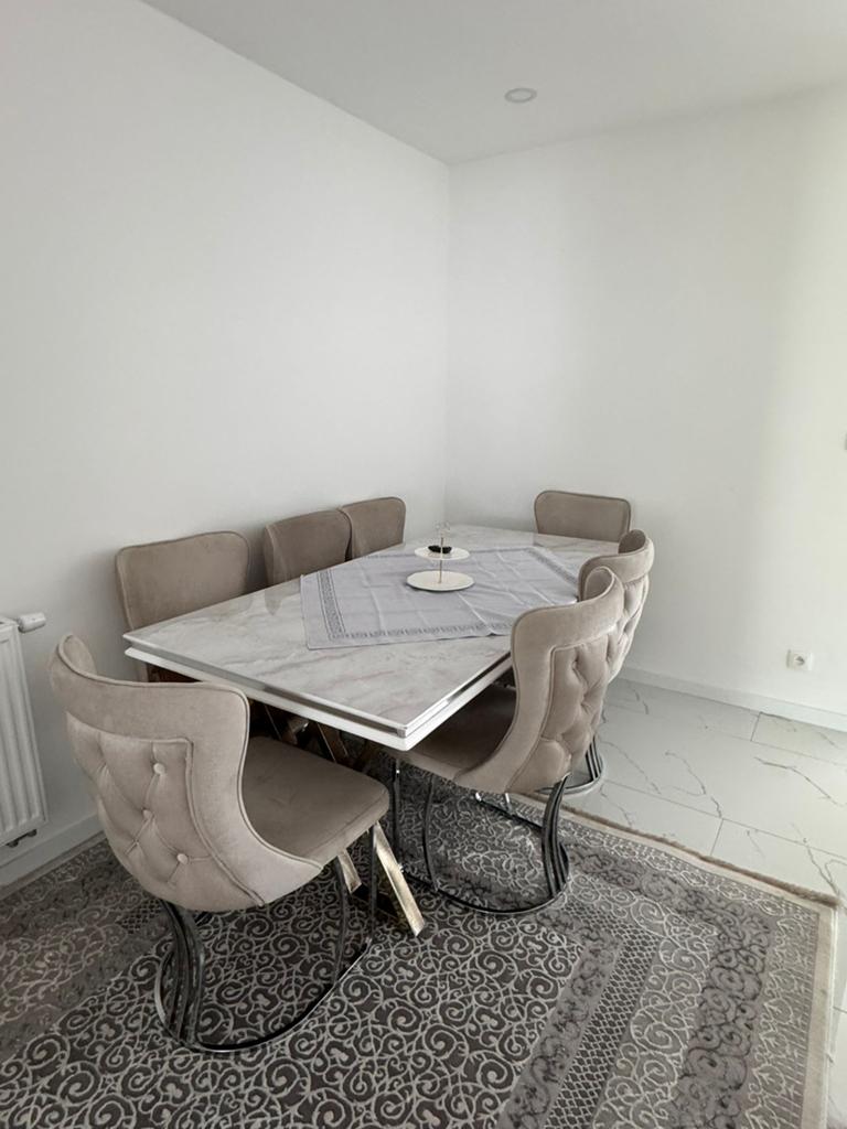 Complete salonset en eettafel met 6 stoelen, Ophalen