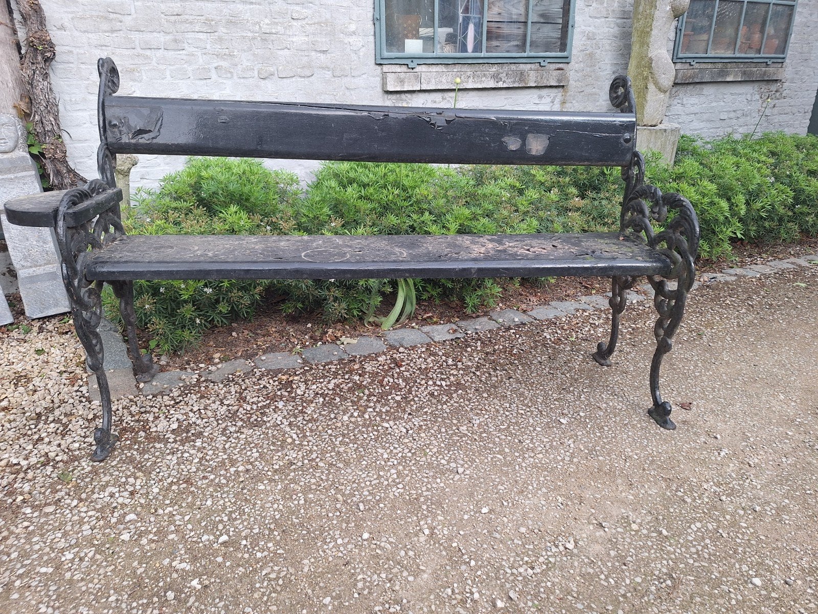 oude tuinbank met gietijzeren poten, Tuin en Terras, Tuinbanken, Ophalen