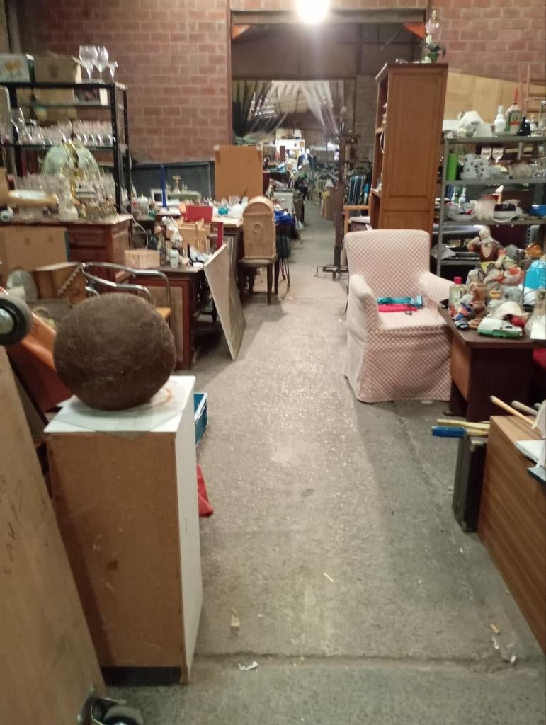 Verkoopzaal Veronique open op 9 en 10 mei, Ophalen