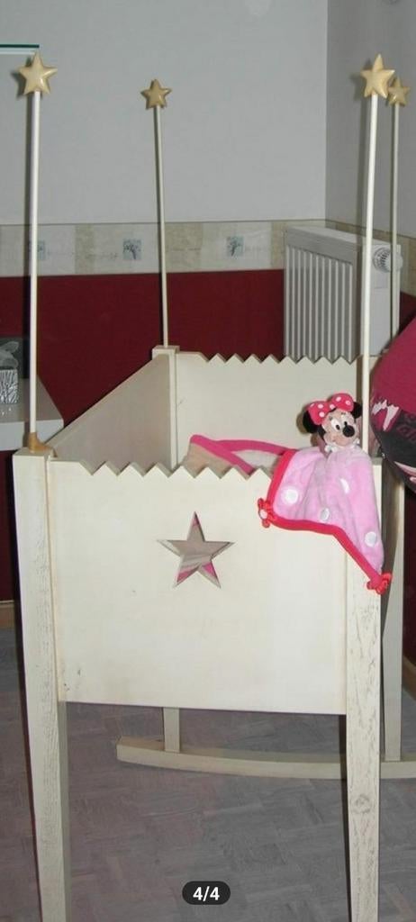 Mooi unieke degelijke houten schommel wieg, Kinderen en Baby's, Babywiegjes en Ledikanten, Ophalen, Zo goed als nieuw, Wieg
