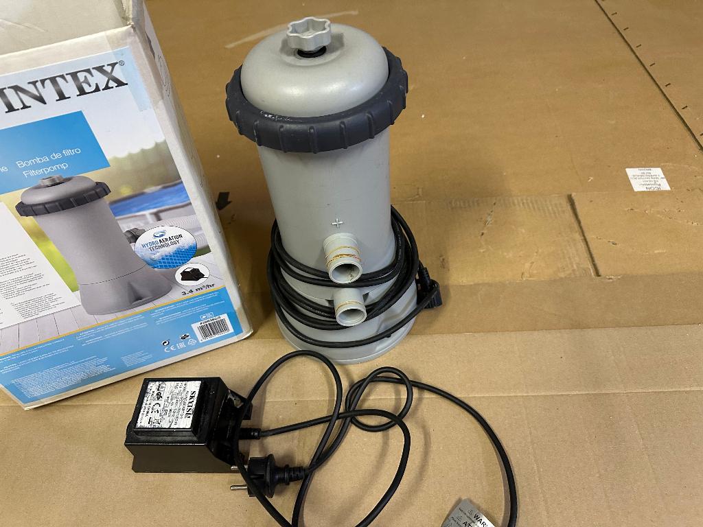 filterpomp Intex debiet 3000L/uur, Ophalen, Gebruikt, Filter