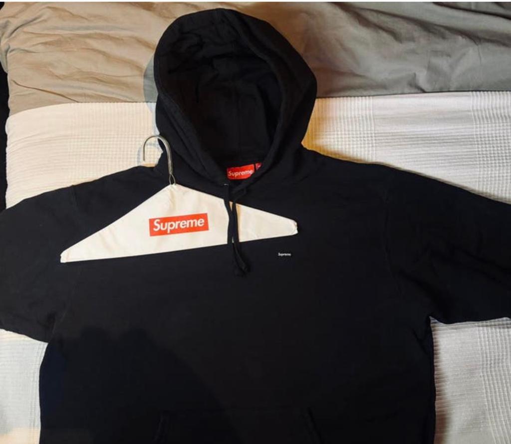 Supreme hoodie black small box logo, Ophalen, Zo goed als nieuw, Maat 52/54 (L), Zwart
