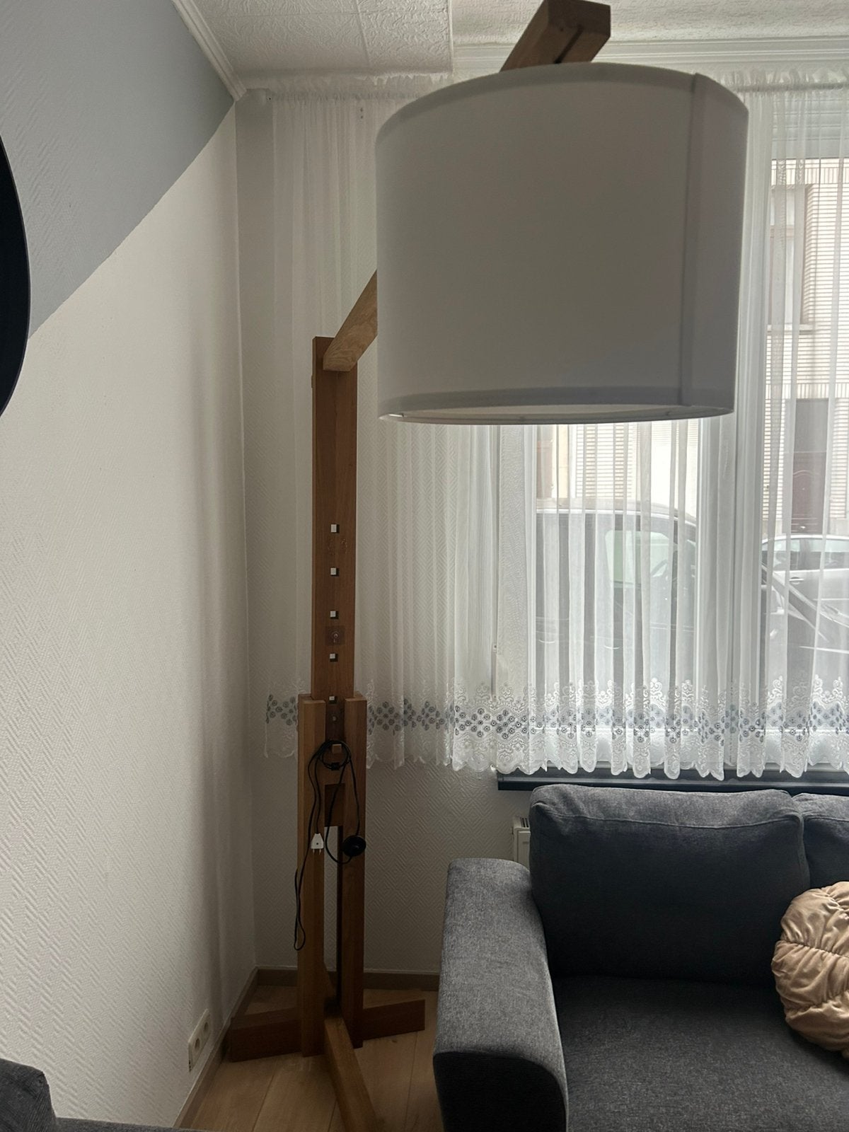 Ethnicraft Totem vloerlamp, Huis en Inrichting, Lampen | Vloerlampen, Ophalen, Design, Zo goed als nieuw, 150 tot 200 cm
