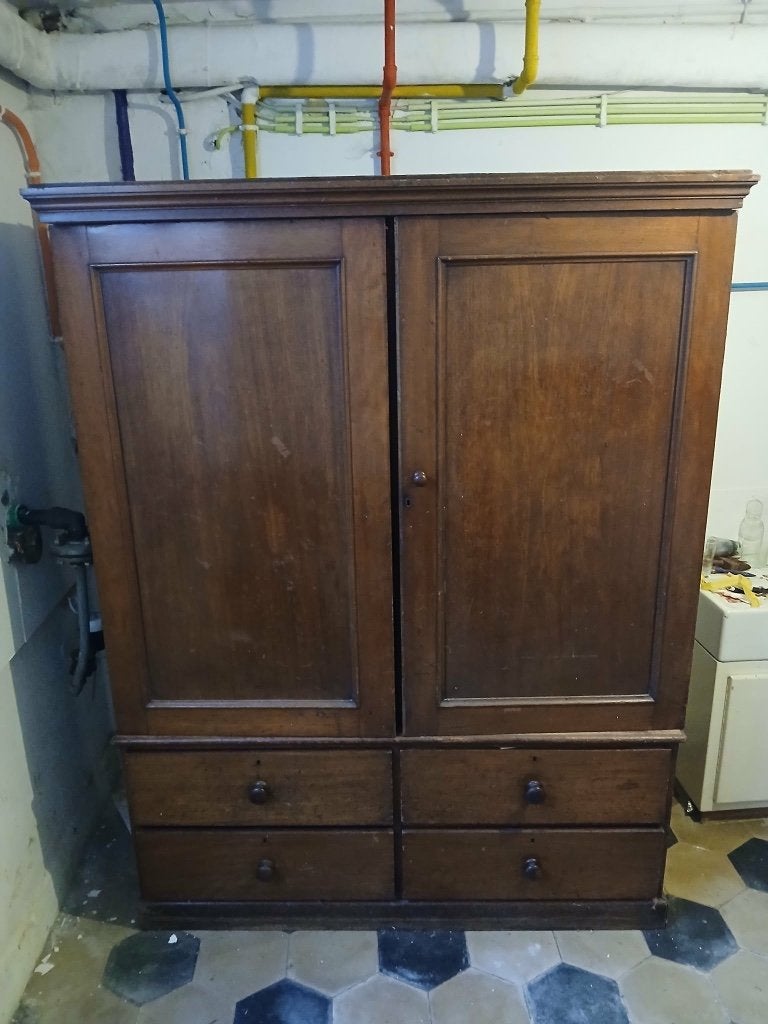Garde-robe rustique en bois massif, Antiquités & Art, Enlèvement