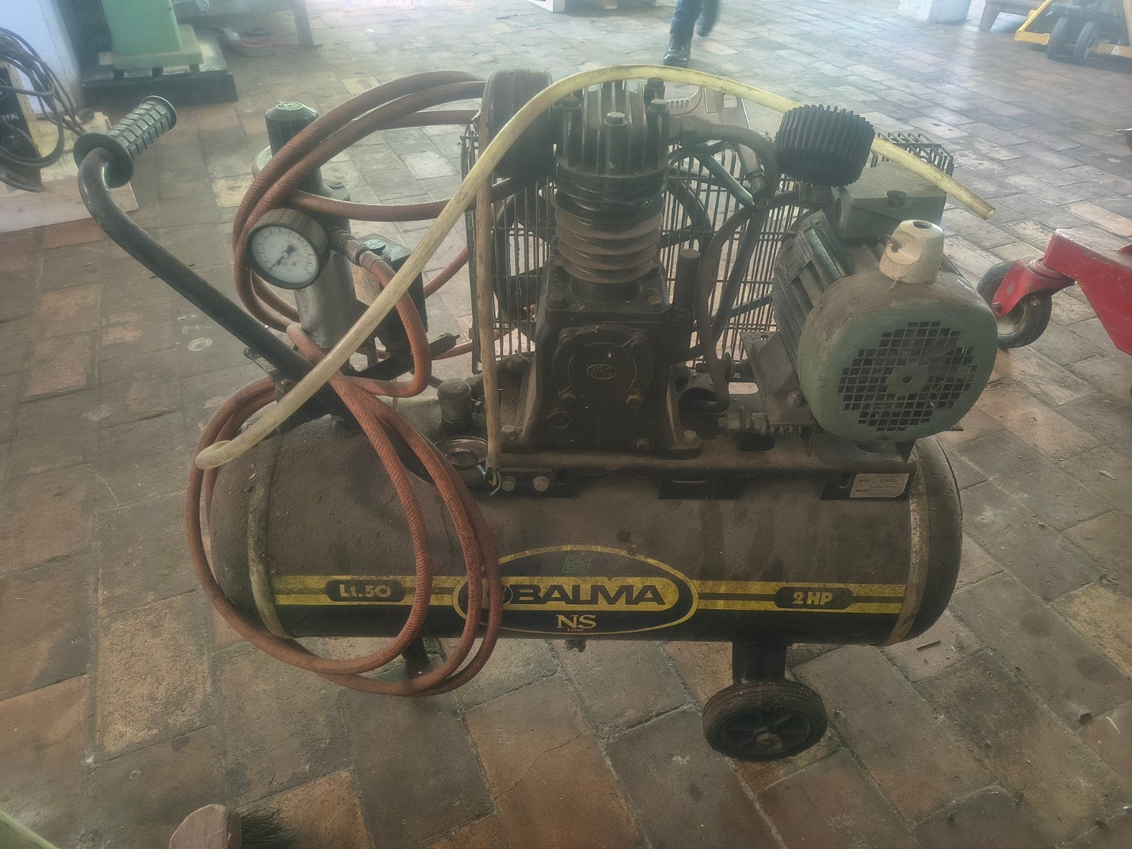 Compressor, Ophalen