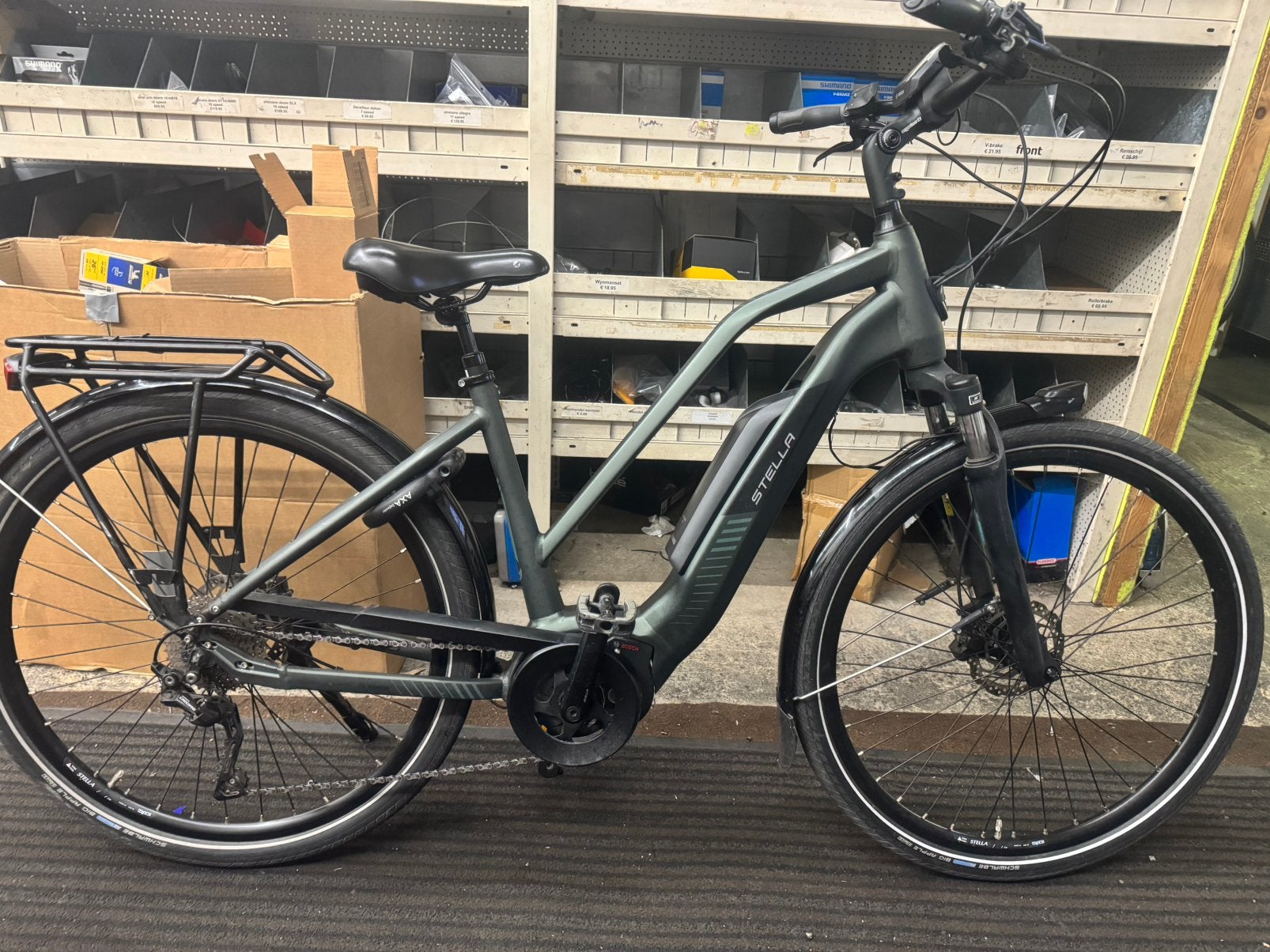 Stella e-bike met bosch motor. 4000km!, Enlèvement, Comme neuf