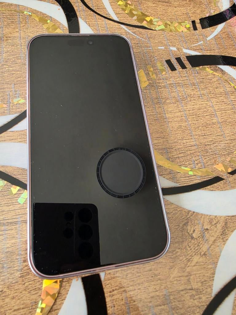 Iphone rose  15 plus 256 g