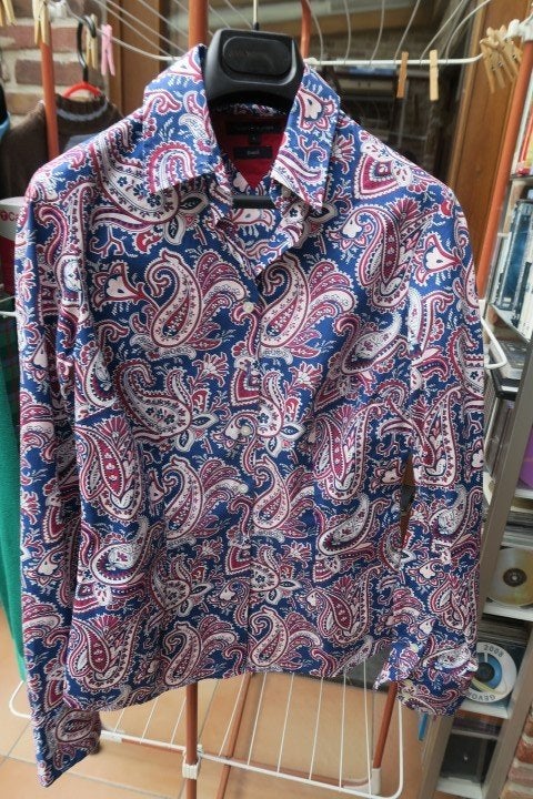 Blouse paisley rood blauw stretch Tommy Hilfiger mt 4 (38-40, Vêtements | Femmes, Blouses & Tuniques, Enlèvement ou Envoi, Comme neuf