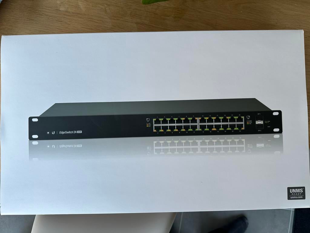 ubiquiti edgeswitch 24 250w - nieuw in doos., Ophalen, Zo goed als nieuw