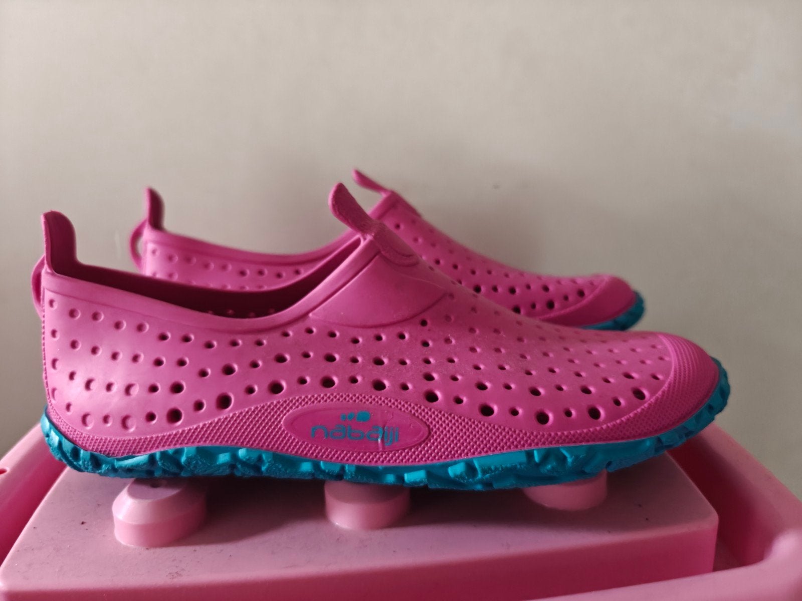 Stevige meisjes waterschoenen Nabaiji, NABAIJI, Comme neuf, Enlèvement, Autres types