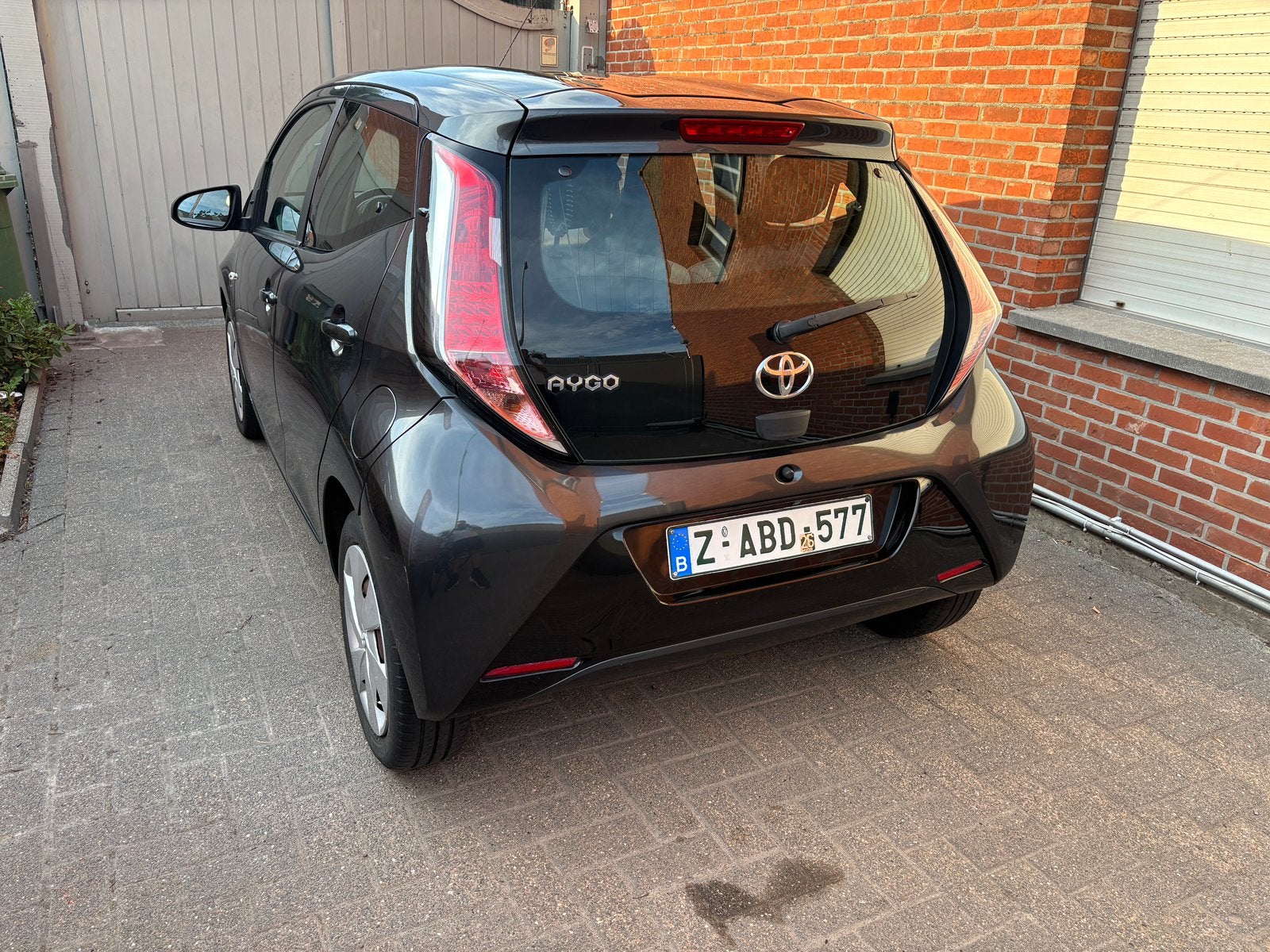 Toyota Aygo 2018 1.0 benzine airco 5 deurs 1 jaar garantie, Autos, Argent ou Gris, Achat, 998 cm³, Euro 6