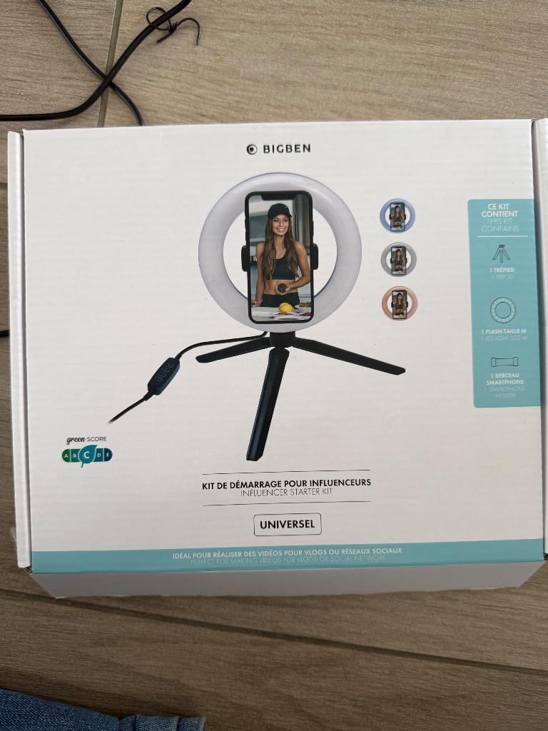 Bigben Influencer Starter Kit - Ringlamp met statief, Ophalen, Zo goed als nieuw