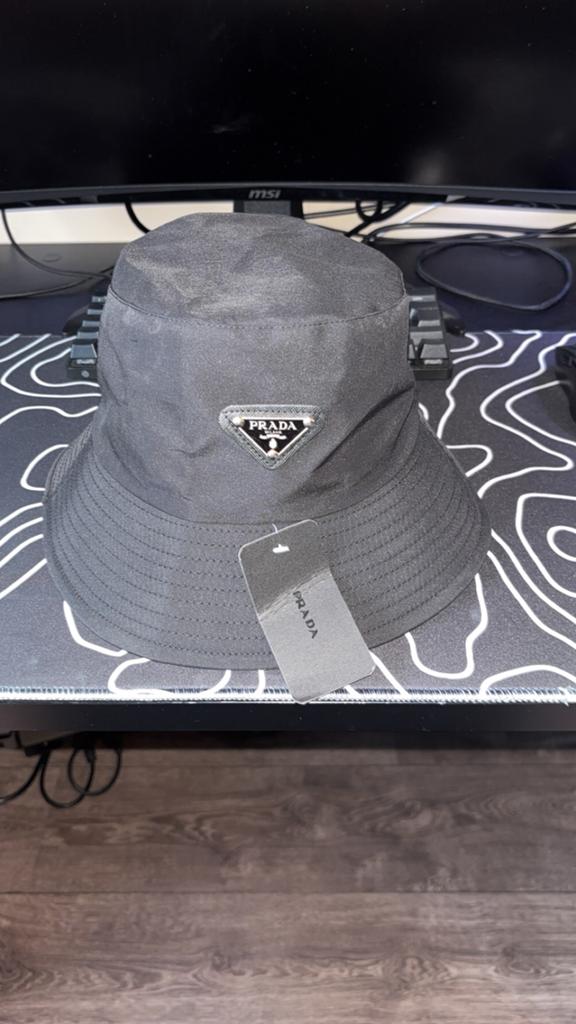 Bonnet Prada, Envoi, Comme neuf, Chapeau