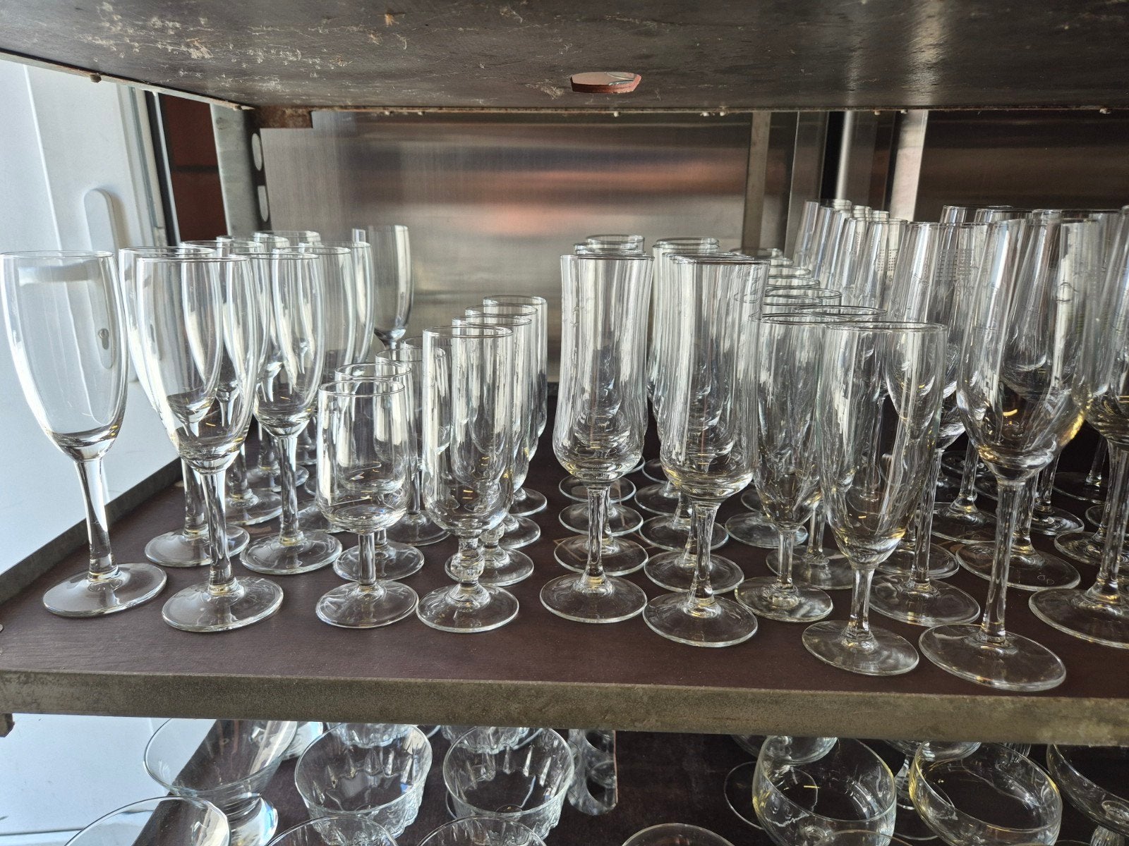 Assortiment Cava Champagne & Wijnglazen, Ophalen, Zo goed als nieuw
