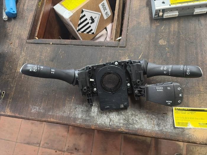 Combischakelaar Stuurkolom van een Renault Megane, Gebruikt, -, Renault, -