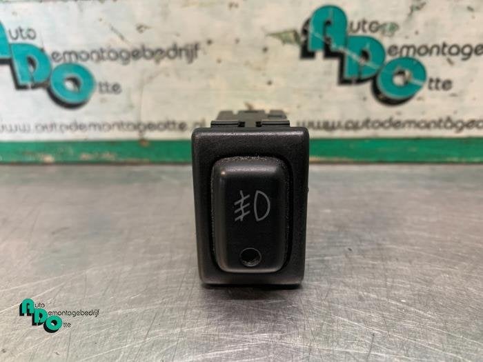 Commutateur feu antibrouillard d'un Suzuki Ignis (Ignis J. 9, -, 3 mois de garantie, Utilisé, -