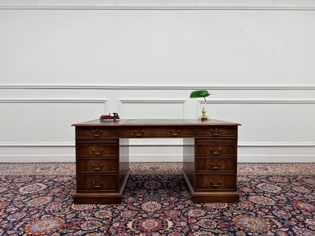 Klassiek Engels Chesterfield Bureau Partnerdesk, Ophalen