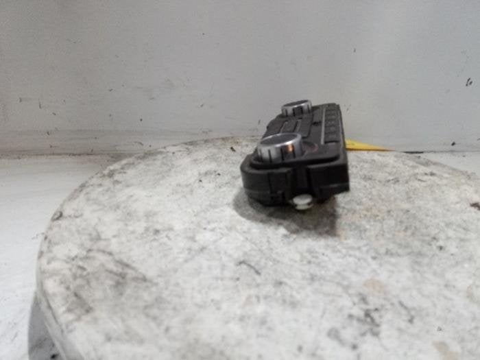 Kachel Bedieningspaneel van een Volkswagen Golf, Gebruikt, -, Volkswagen, -
