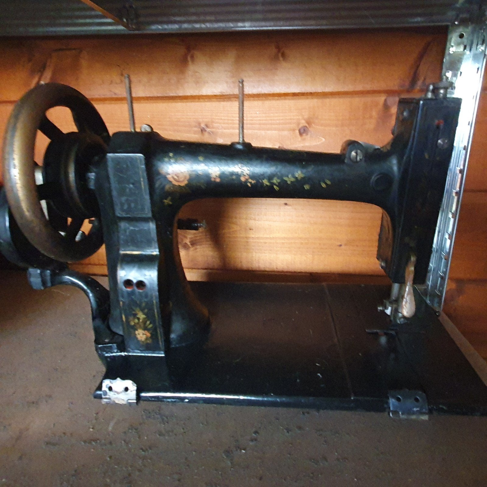 ancienne machine à coudre, Enlèvement