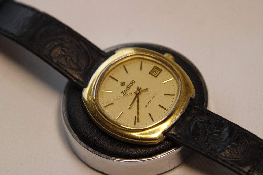 7Manen horloge ZODIAC INVICTA ALPHA SIERRA TIMEX  VENDOUX, Bijoux, Sacs & Beauté, Montres | Hommes, Enlèvement ou Envoi, Comme neuf