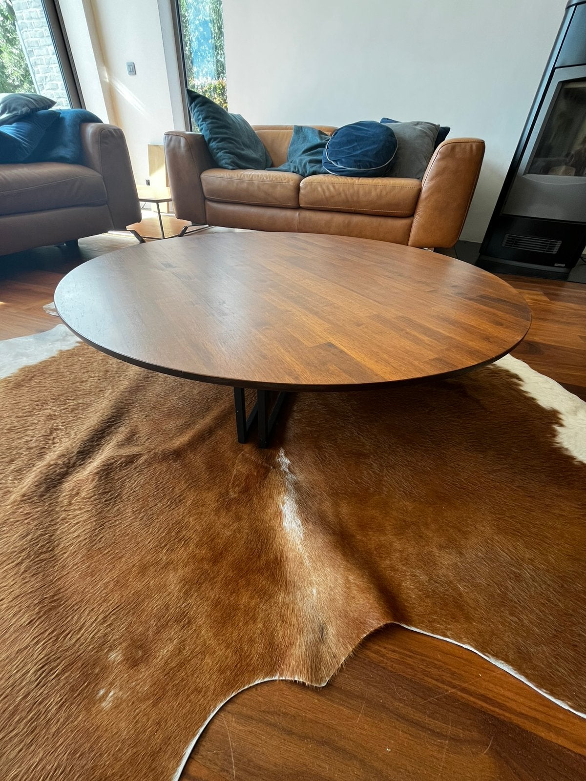 Salontafel notenlaar en zwarte poten, Huis en Inrichting, Tafels | Salontafels, Ophalen