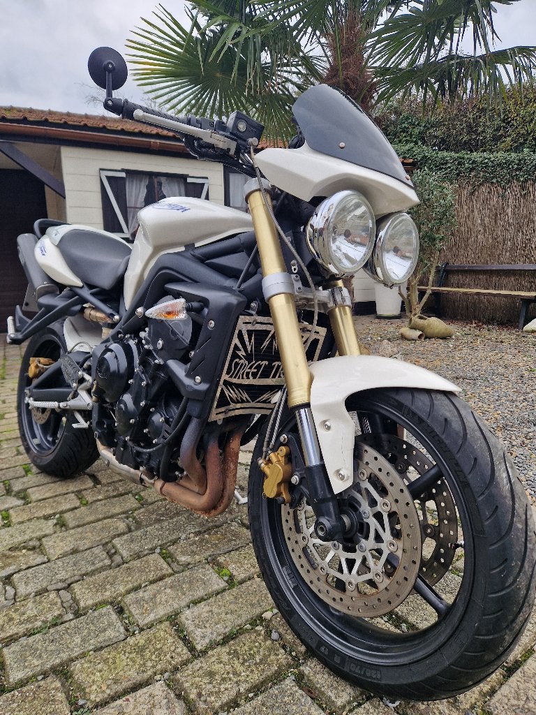 Triumph 675 Street Triple + extra onderdelen + handboek, Motos, Motos | Triumph, Particulier, Naked bike, plus de 35 kW, 3 cylindres