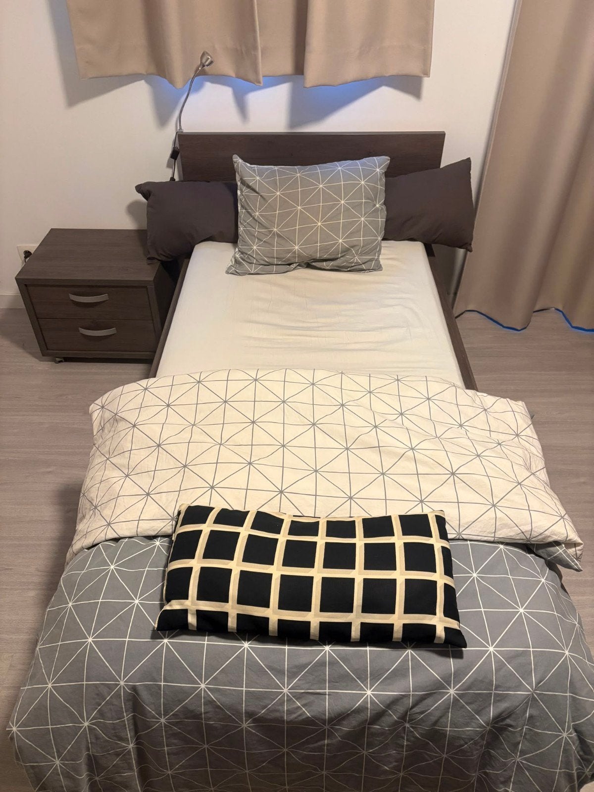 1 persoonsbed met lade en nachtkastje, Maison & Meubles, Chambre à coucher | Tables de chevet, Enlèvement, Utilisé, Bois
