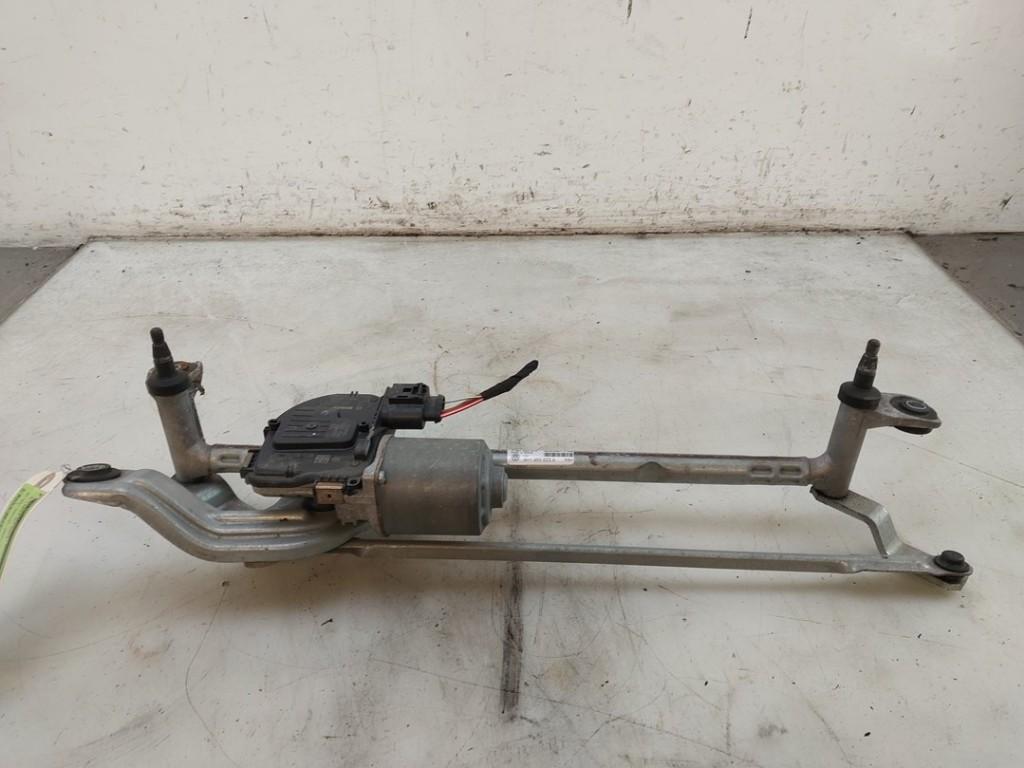 RUITENWISSER MECH + MOTOR Volkswagen Golf VIII (CD1), Robert Bosch AG, Gebruikt, Volkswagen, Robert-Bosch-Allee 1
74232  Abstatt, DE