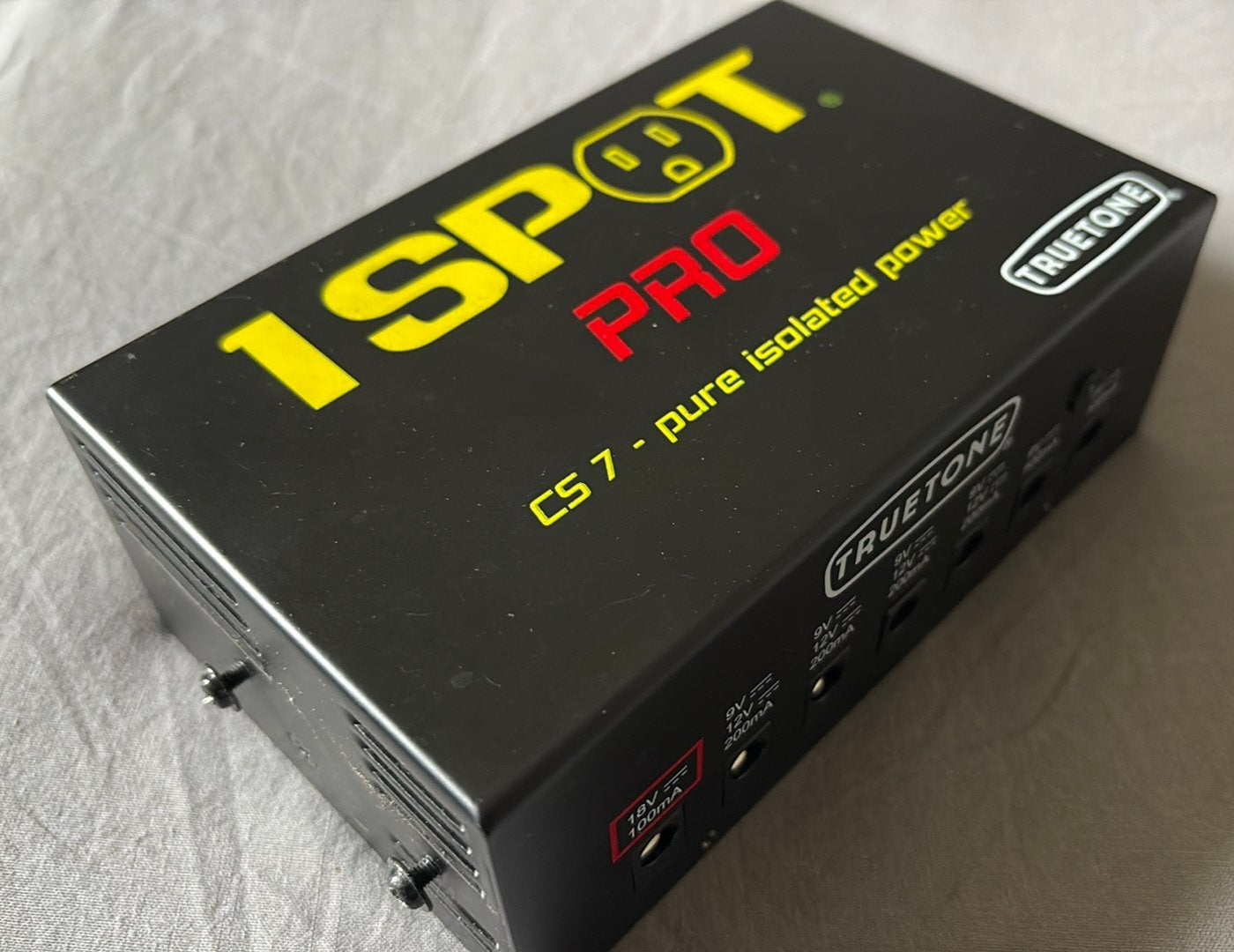 Alimentation Truetone 1Spot pro CS7, Musique & Instruments, Musiques & Instruments Autre, Comme neuf, Enlèvement ou Envoi