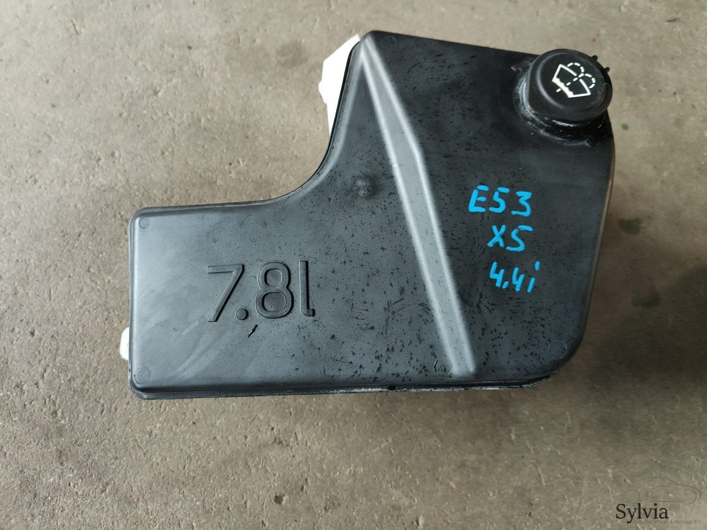 Ruitensproeier reservoir / Sproeiertank BMW X5 E53 8252738, -, Utilisé, -, -