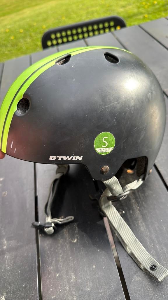 Casque vélo enfant Btwin, Ophalen, Zo goed als nieuw, S, Jongen of Meisje