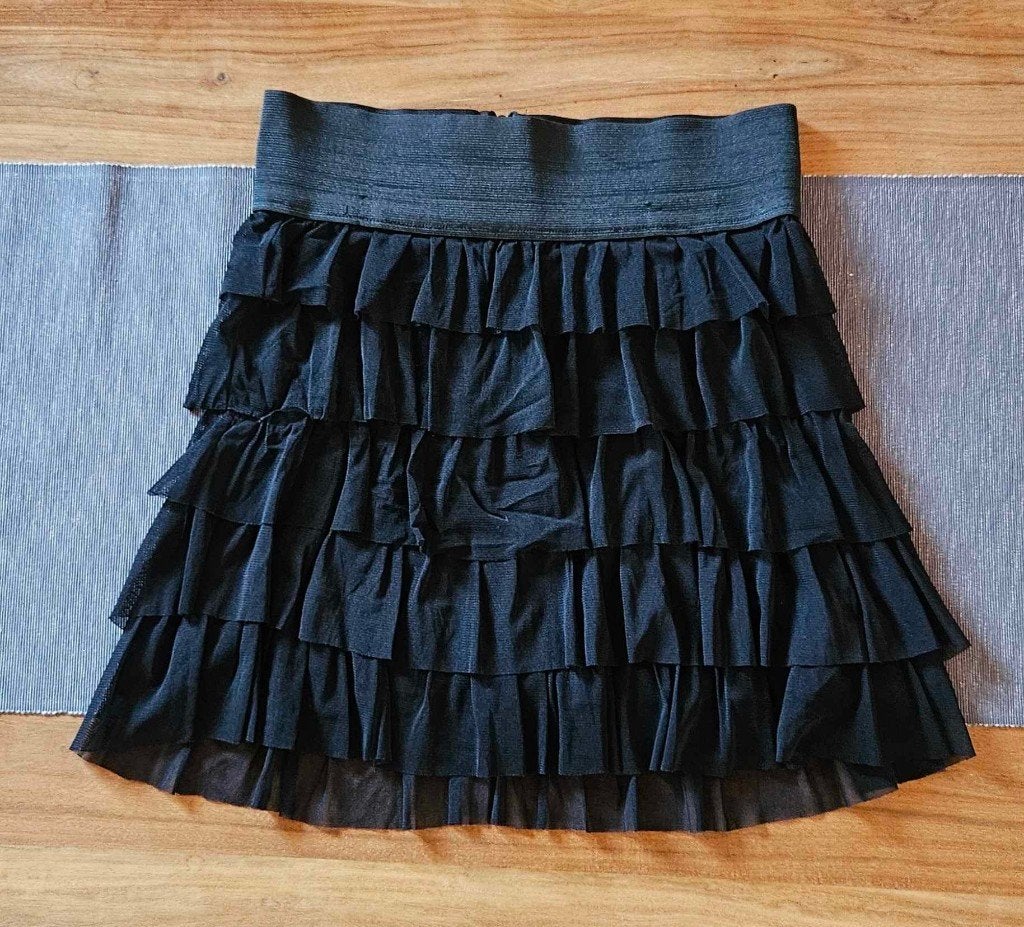 Jupe noire VERO MODA taille S, Vêtements | Femmes, Jupes, Comme neuf, Taille 36 (S), Noir, Longueur genou, Enlèvement ou Envoi