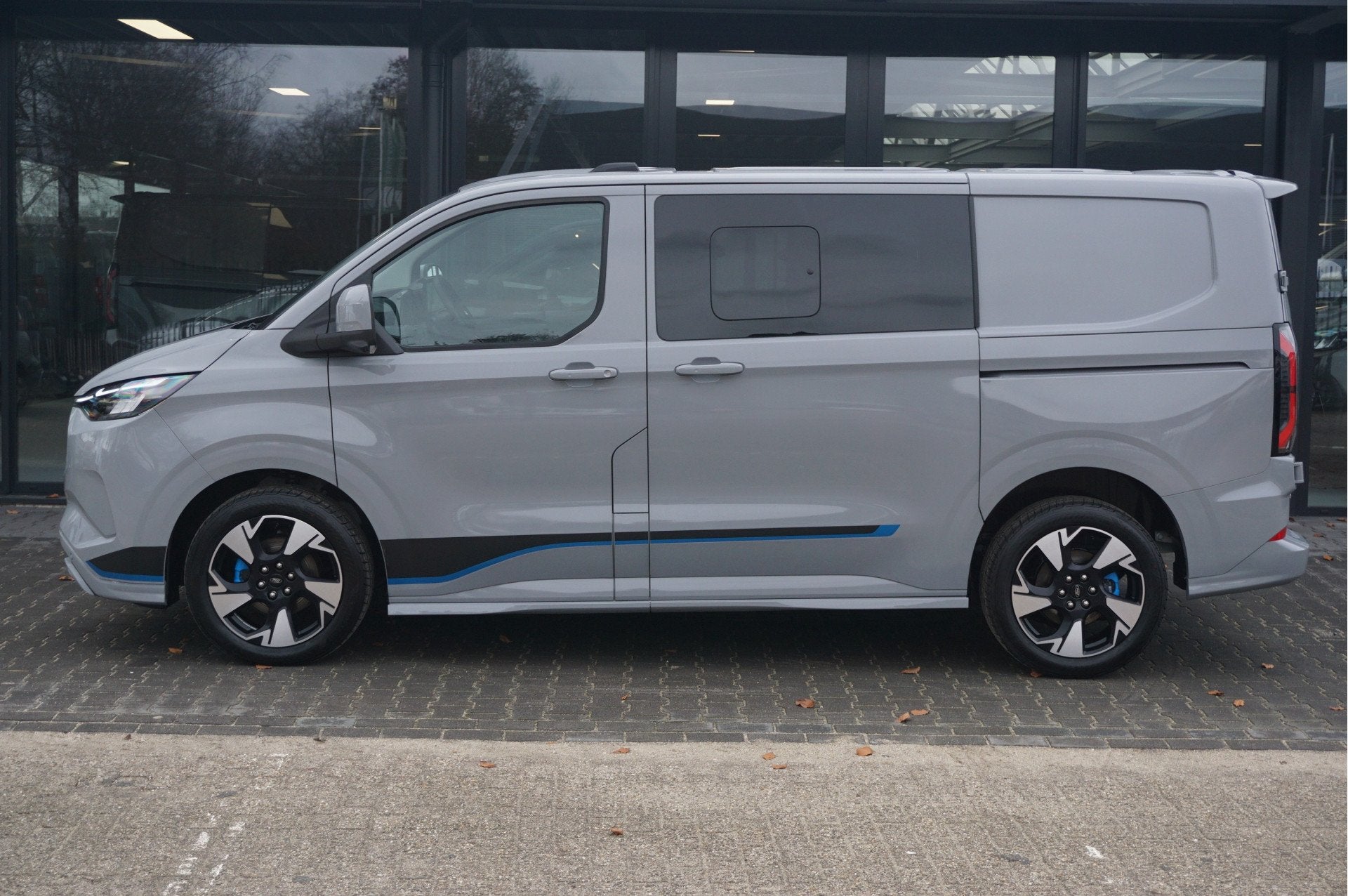 Ford Transit Custom 320S 2.5 PHEV Hybride 233PK DC Sport AUT, Auto's, Gebruikt, 4 cilinders, 2500 kg, Bedrijf