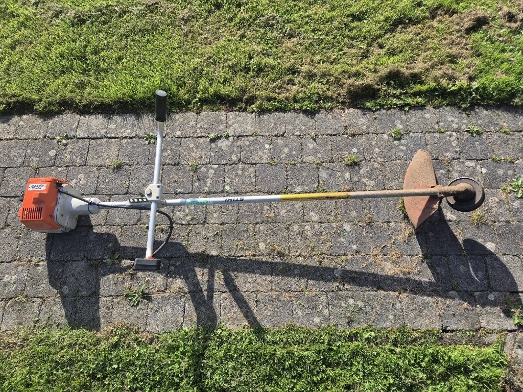 Débroussailleuse Stihl FS200, Stihl, 30 à 50 cm, Enlèvement, Utilisé