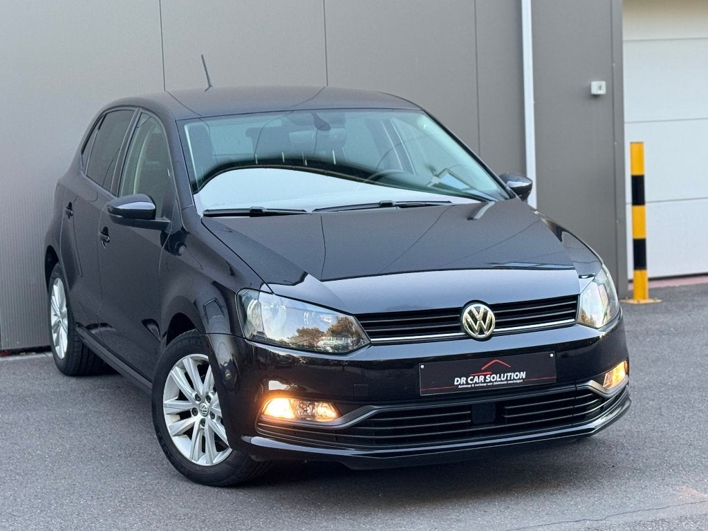 Vw Polo 6c 1.0i front assist airco 2015 140Dkm euro6B, Auto's, Voorwielaandrijving, Dealer onderhouden, Stof, Zwart