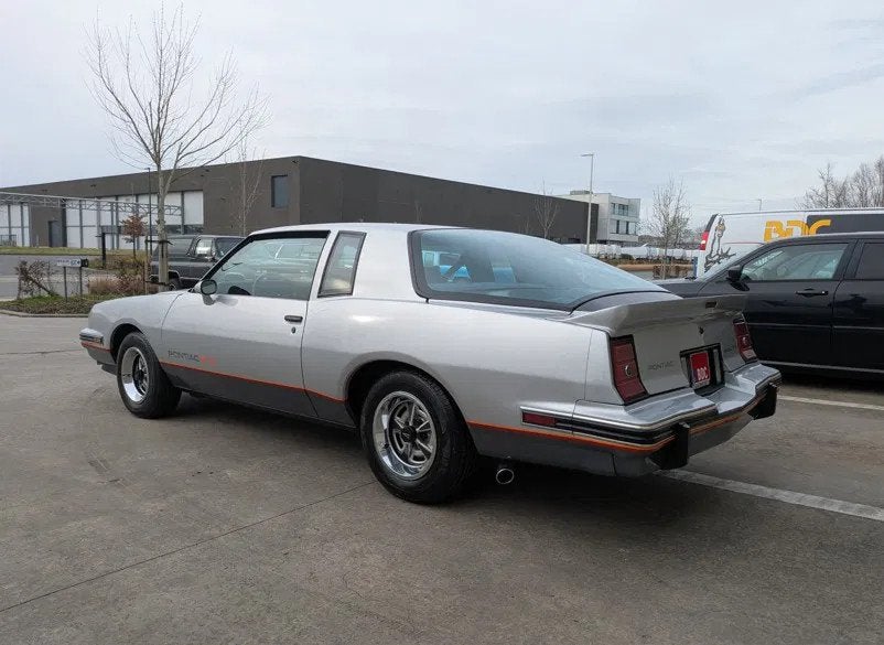 Pontiac Grand-Prix aero coupe 2+2 (bj 1986, automaat), foto 2
