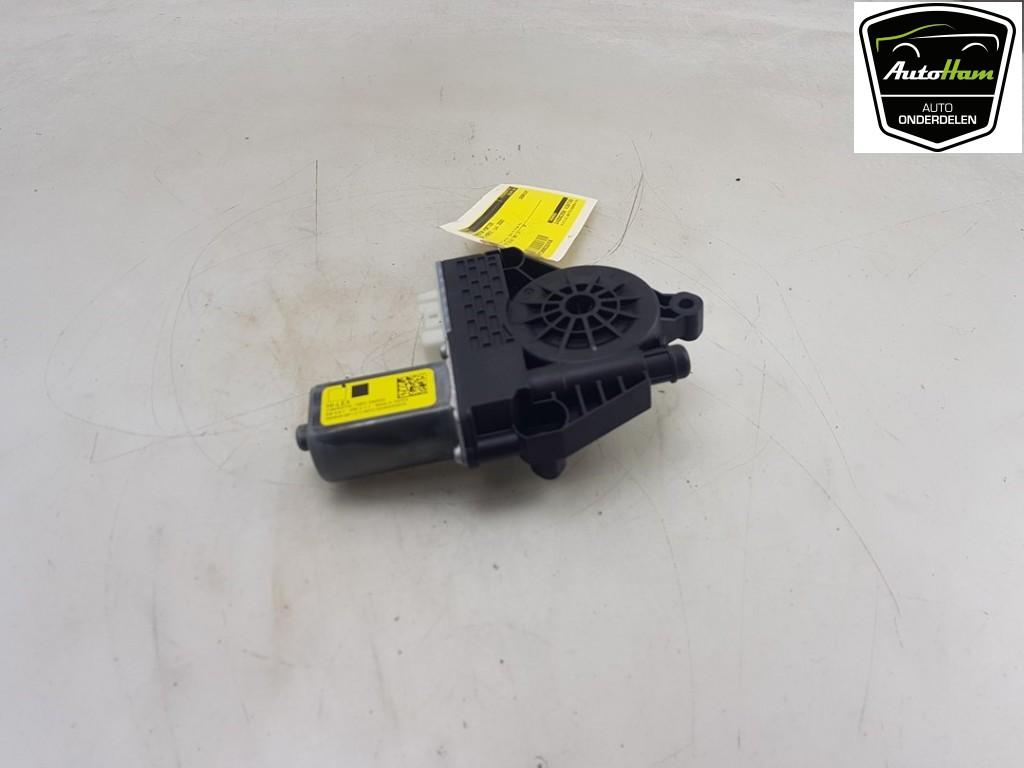 MOTEUR LEVE VITRE ELECTRIQUE BMW 1 serie (F40) (01-2019/-), Utilisé, BMW, Petuelring 130
80809  München, DE, Bayerische Motoren Werke AG