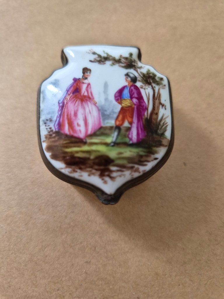 Boîte à pilules ancienne en porcelaine Samson Paris, Enlèvement