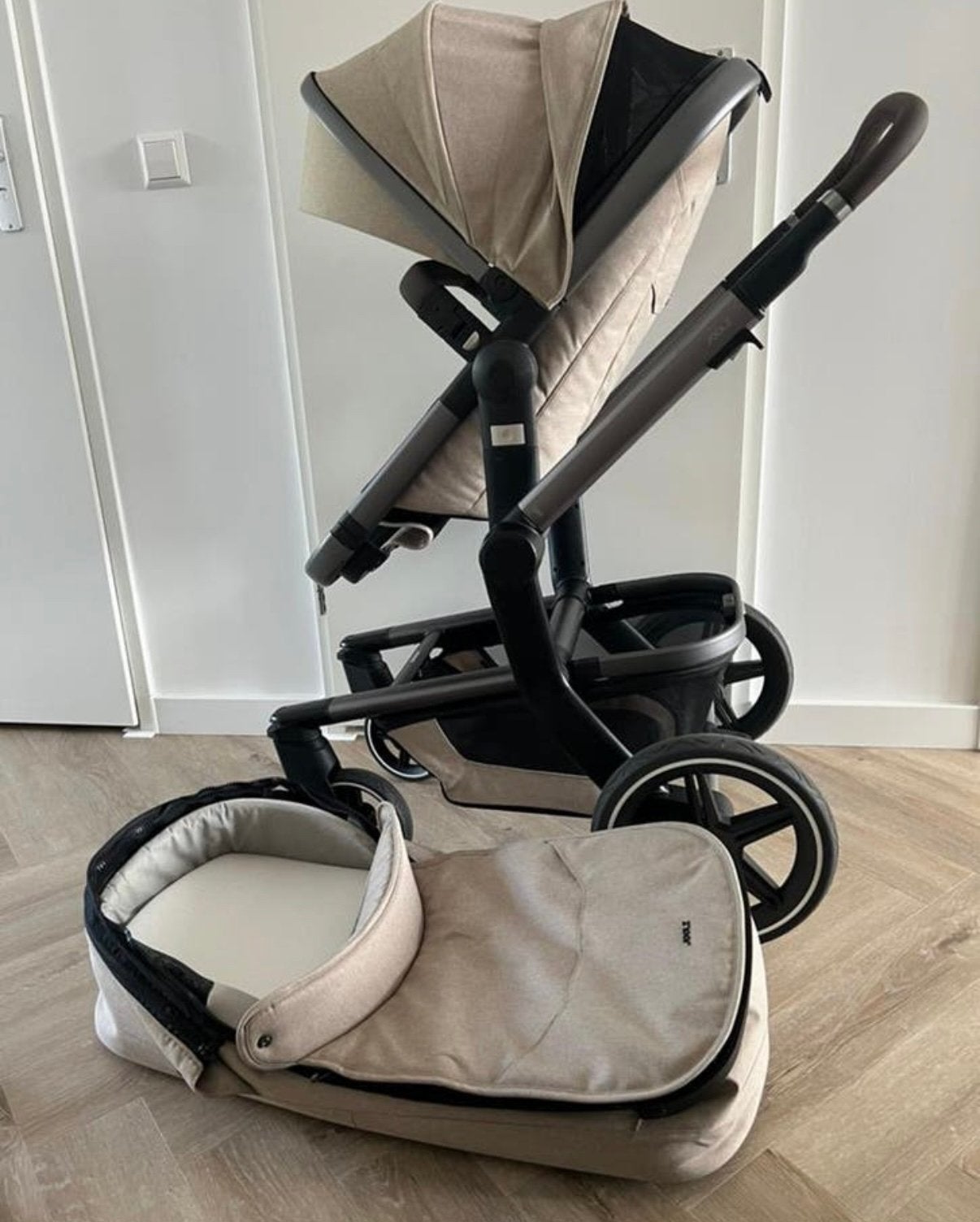 Joolz Day + compleet Sandy Taupe 3-in-1 Complete, Kinderen en Baby's, Regenhoes, Babygeluk, Ophalen of Verzenden, Zo goed als nieuw