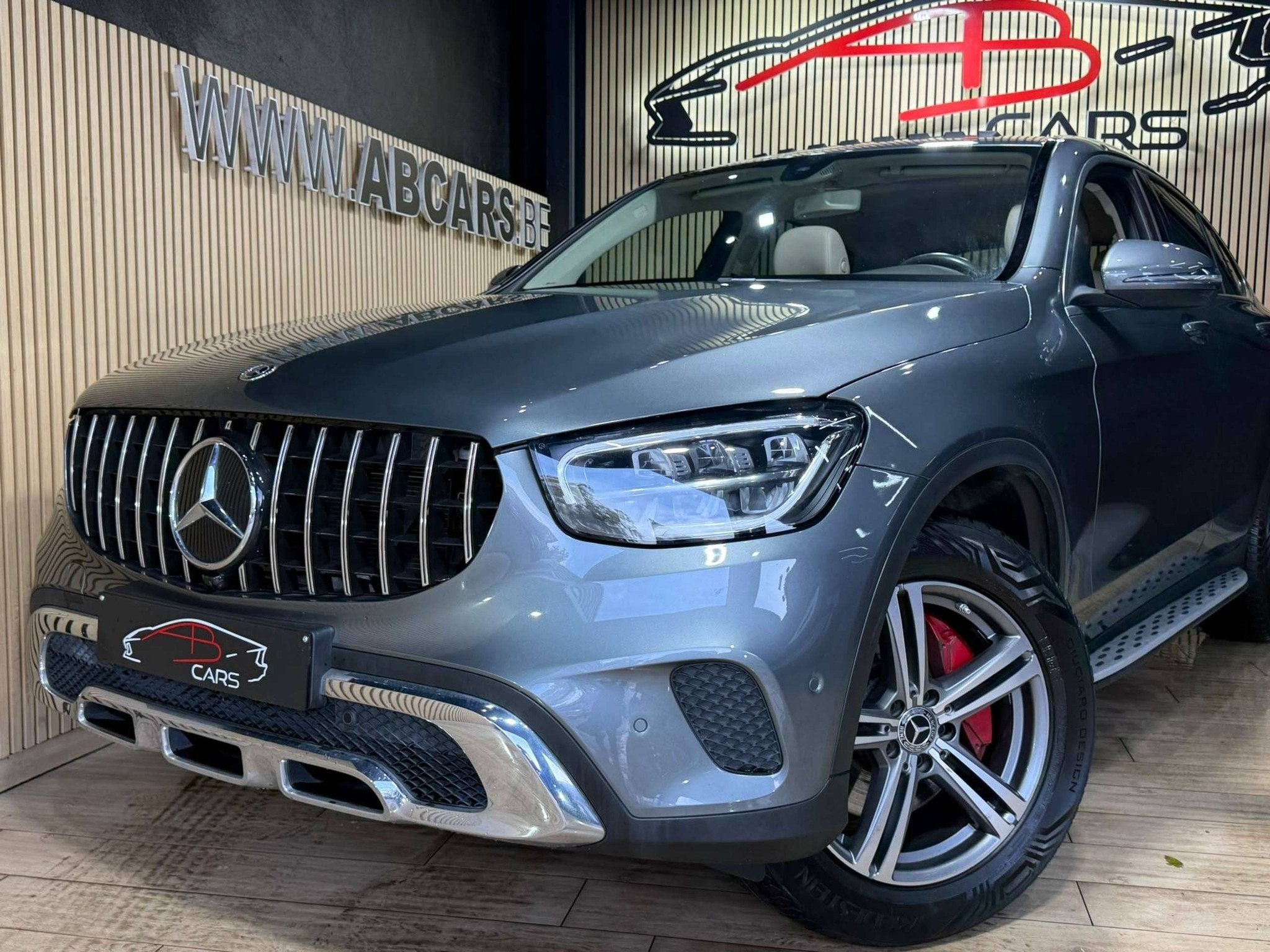 Mercedes-Benz GLC 200 4-Matic * COUPE * LOOK PACK AMG * GAR, Autos, Cuir, Argent ou Gris, 5 portes, 5 places