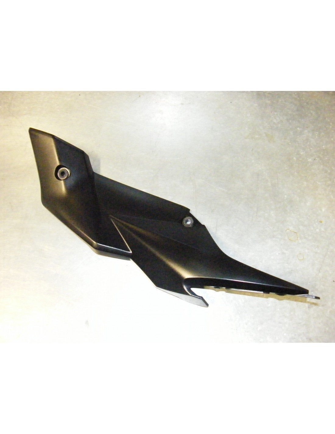 GSR750 2011 - 2012 Suzuki Cover Cover onder zadel D1-41282, Motoren, Onderdelen | Suzuki