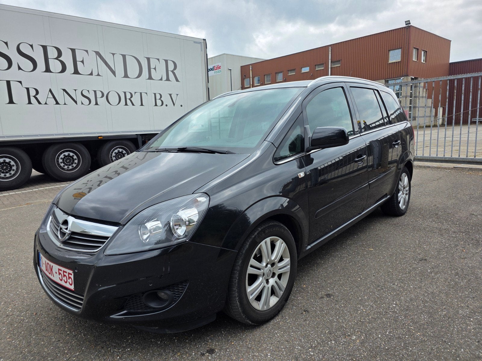 Opel zafira met 7 zitplaatsen, Auto's, Opel, Voorwielaandrijving, Euro 5, 1686 cc, Te koop