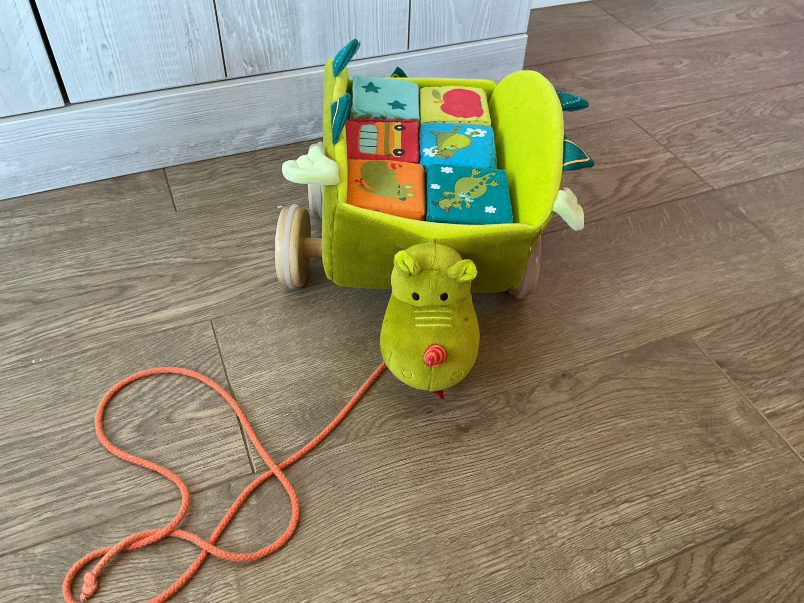 Draken karretje liliputiens, Kinderen en Baby's, Ophalen, Zo goed als nieuw, Jongen of Meisje