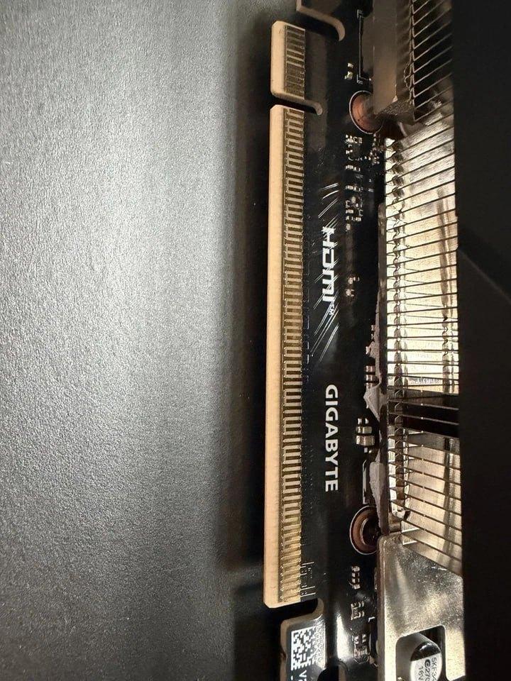 RTX 5070 Ti 16 GB GIGABYTE, Computers en Software, Videokaarten, GDDR6, Ophalen of Verzenden, Zo goed als nieuw, HDMI