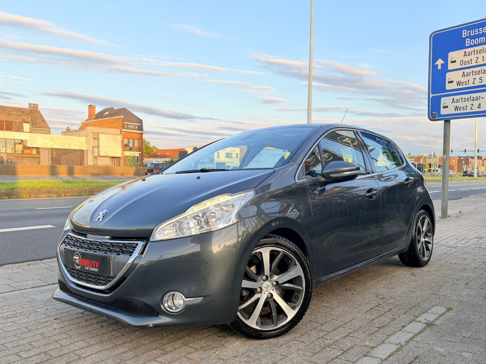 Peugeot 208 Allure 2013 1.6i 120pk 130dkm Pano Led Pdc Full, Autos, Achat, Entreprise, Boîte manuelle, Entretenue par le concessionnaire
